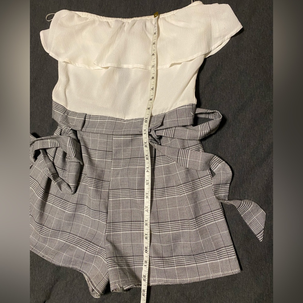Strapless Romper - Picture 3 of 5